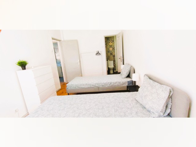 Portugal furnished Room in Lisboa-Tagus Valley, Queluz