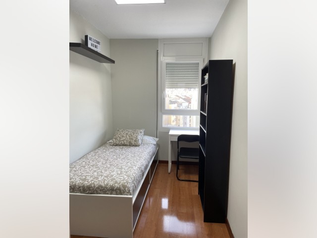 Spain furnished Room in Catalonia, Barcelona