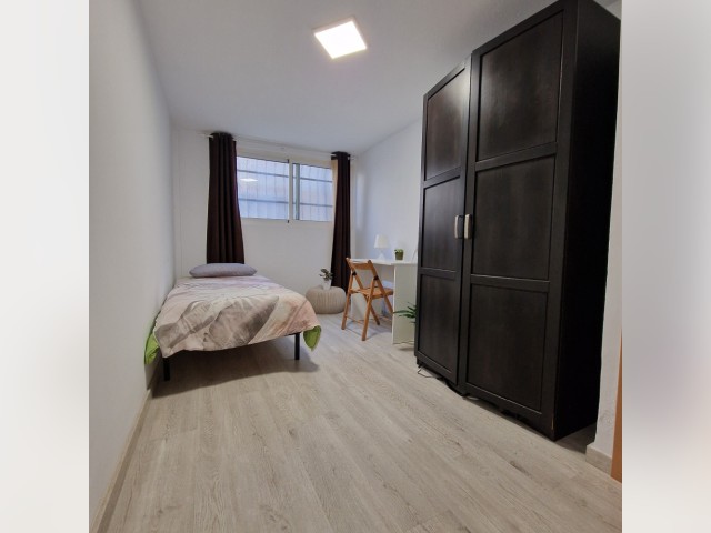 Spain furnished Room in Catalonia, L`Hospitalet-de-Llobregat
