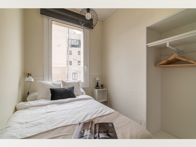 Spain furnished Room in Catalonia, Barcelona