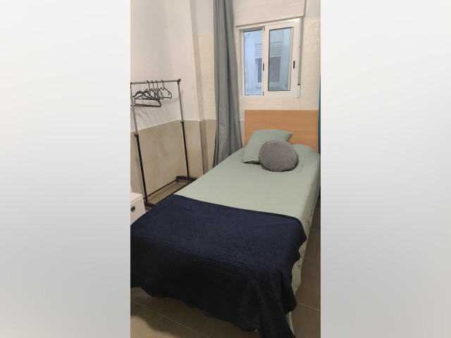 Spain furnished Room in Valencia, Valencia