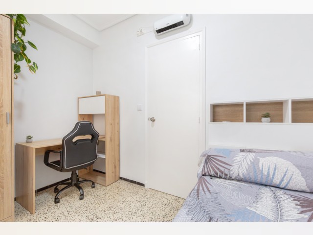 Elche Room for rent