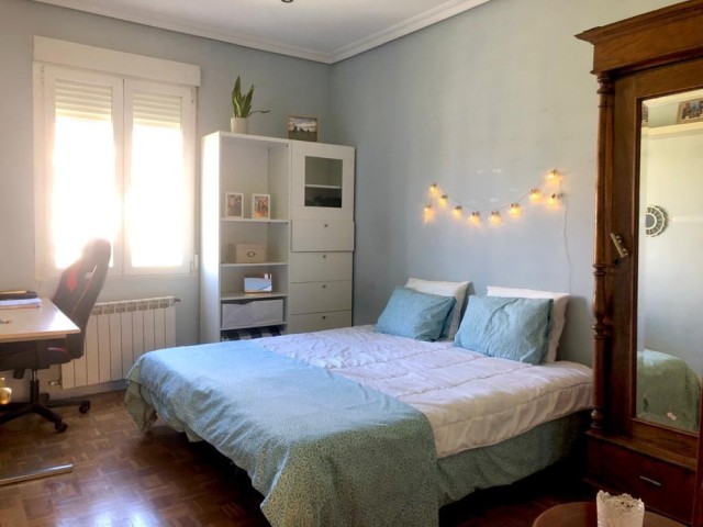 Spain furnished Room in Madrid, Madrid
