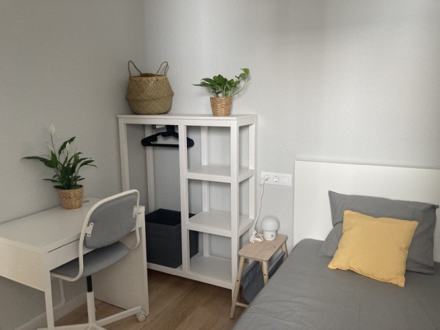 Spain furnished Room in Valencia, Alicante