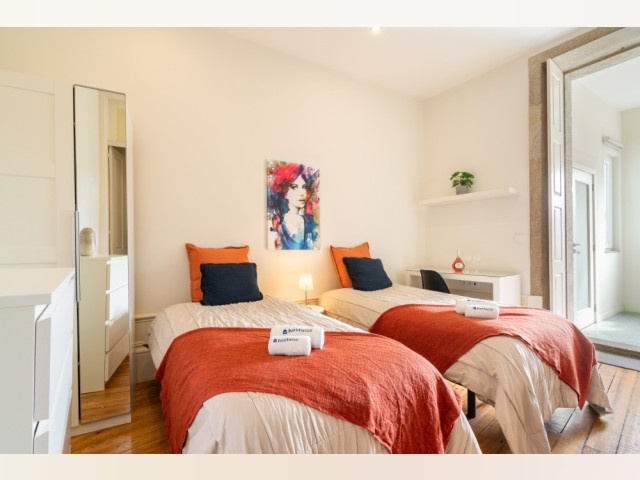 Portugal furnished Room in Porto-North Portugal, Porto Oporto