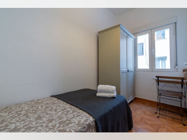 Spain furnished Room in Madrid, Madrid