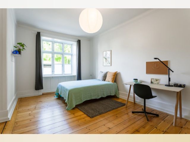Frederiksberg-C Room for rent