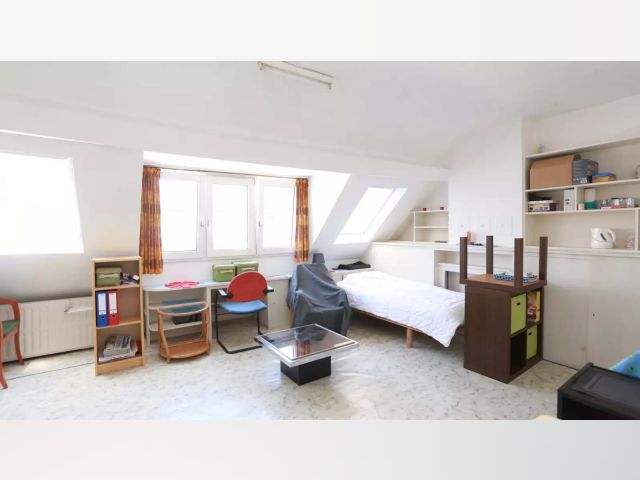 Quarto Mobiliado Alugueres de longa duração em Forest