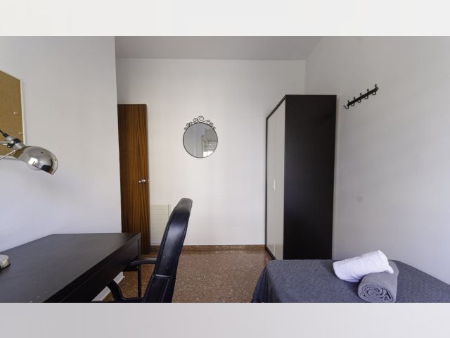 Spain furnished Room in Catalonia, Barcelona