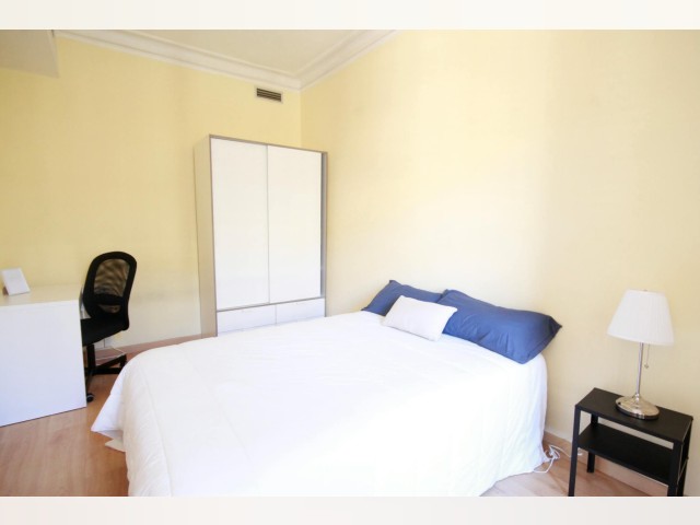 Spain furnished Room in Catalonia, Barcelona