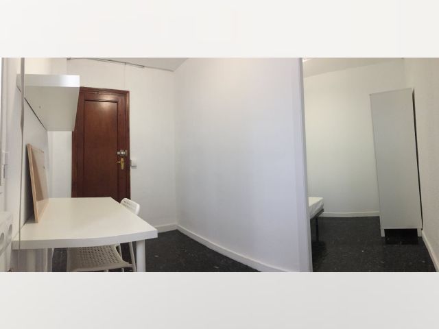 Spain furnished Room in Valencia, Valencia