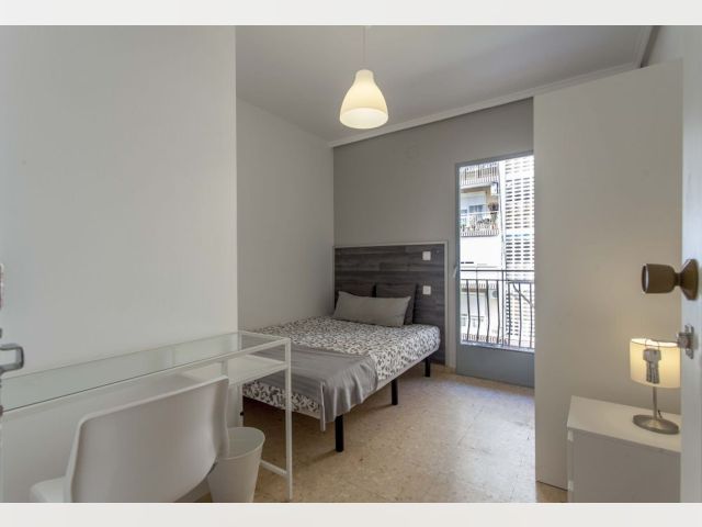 Spain furnished Room in Valencia, Valencia