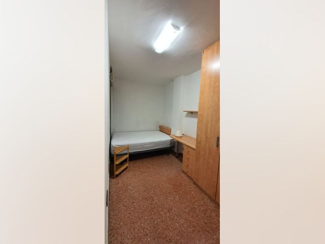 Spain furnished Room in Catalonia, Barcelona