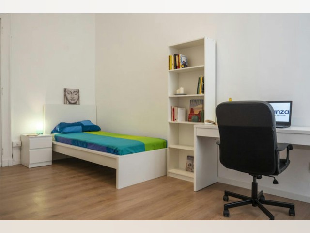 Italy furnished Room in Piedmont, Turin
