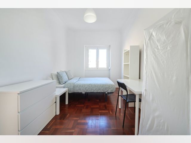 Portugal furnished Room in Lisboa-Tagus Valley, Lisbon