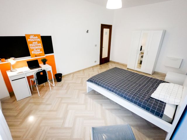 Italy furnished Room in Apulia, Bari
