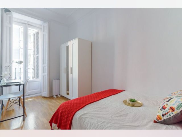 Spain furnished Room in Madrid, Madrid