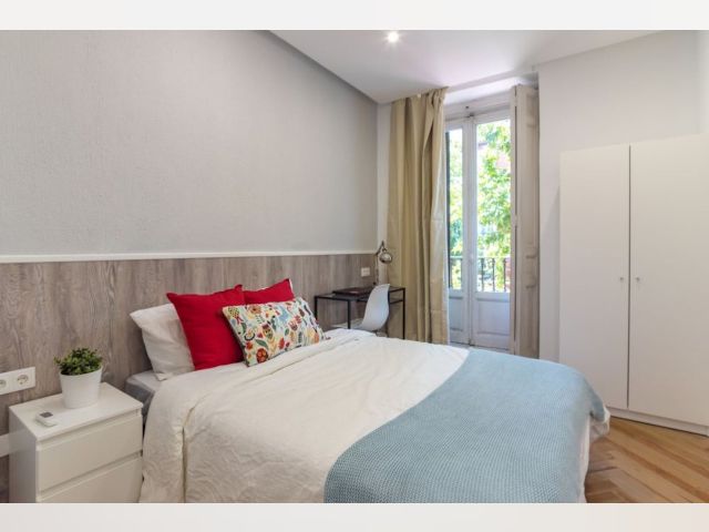 Spain furnished Room in Madrid, Madrid