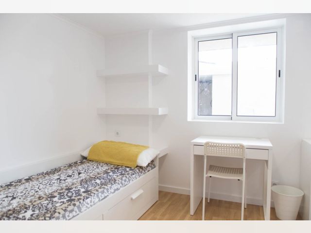 Portugal furnished Room in Porto-North Portugal, Gondomar