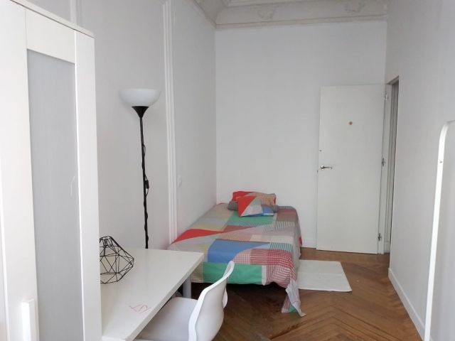 Spain furnished Room in Madrid, Madrid
