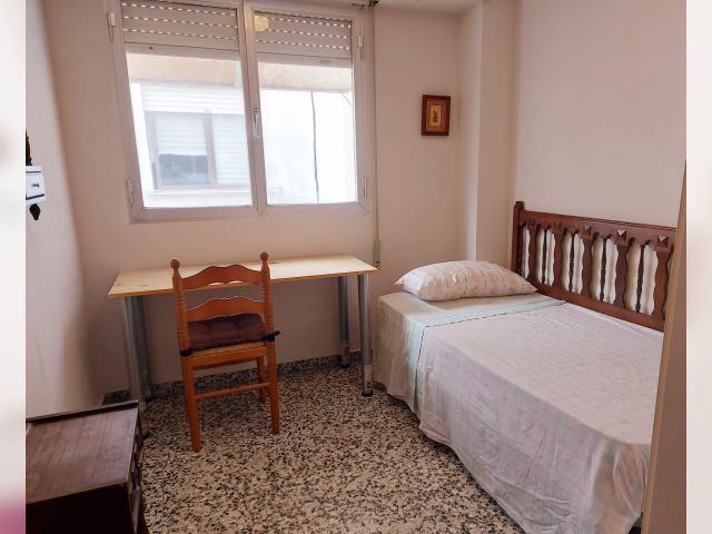 Spain furnished Room in Valencia, Valencia