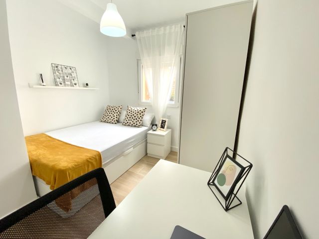 Spain furnished Room in Madrid, Mostoles