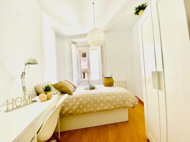 Spain furnished Room in Madrid, Madrid