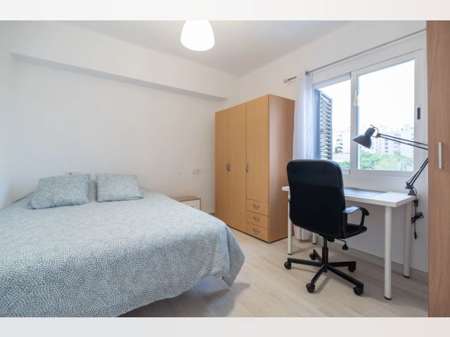 Spain furnished Room in Valencia, Castellon-de-la-Plana