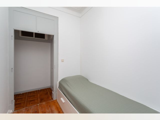 Portugal furnished Room in Lisboa-Tagus Valley, Lisbon
