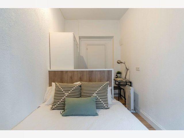 Spain furnished Room in Madrid, Madrid