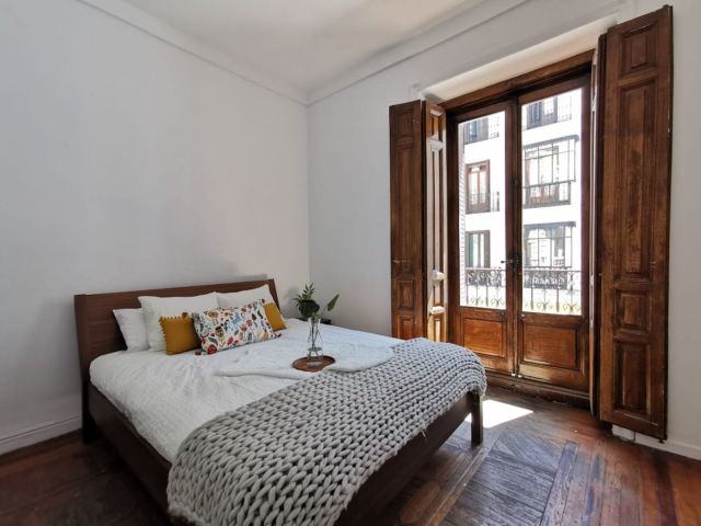 Spain furnished Room in Madrid, Madrid