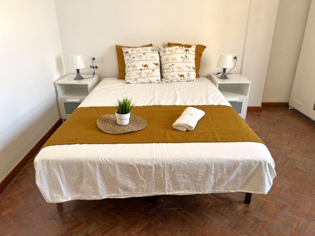 Spain furnished Room in Valencia, Valencia