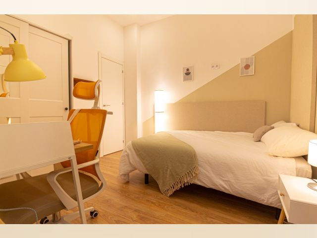 Spain furnished Room in Catalonia, Barcelona