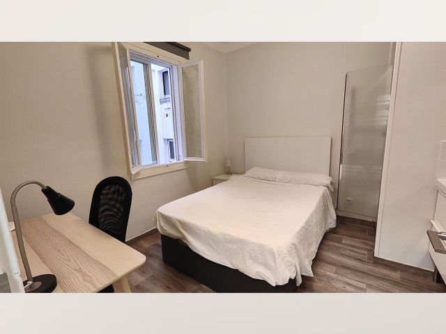 Spain furnished Room in Madrid, Madrid