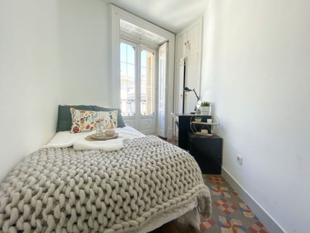 Spain furnished Room in Madrid, Madrid
