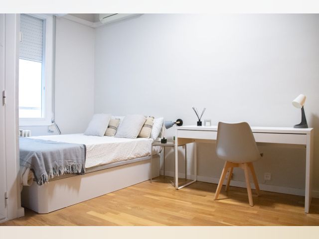 Spain furnished Room in Catalonia, Barcelona