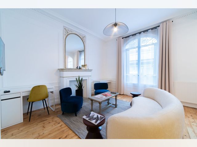 Paris Room for rent