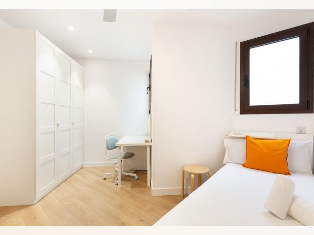 Spain furnished Room in Catalonia, Barcelona