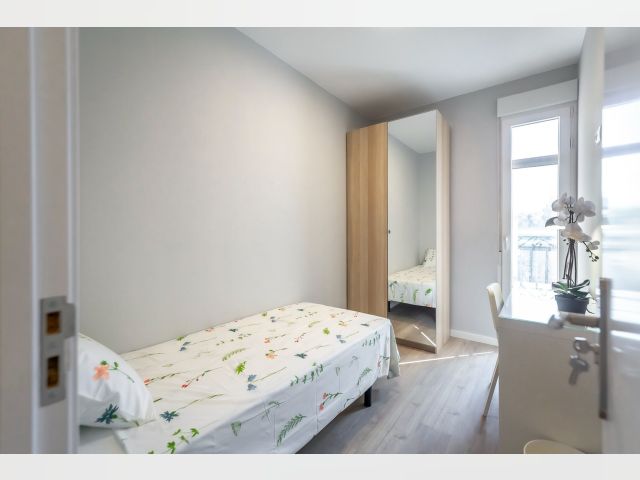 Spain furnished Room in Madrid, Madrid
