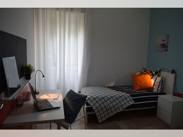 Italy furnished Room in Lombardy, Brescia