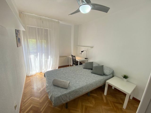 Spain furnished Room in Madrid, Madrid