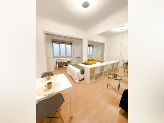 Spain furnished Room in Catalonia, Barcelona