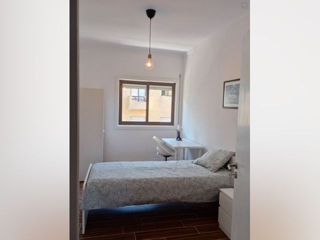 Portugal furnished Room in Porto-North Portugal, Porto Oporto
