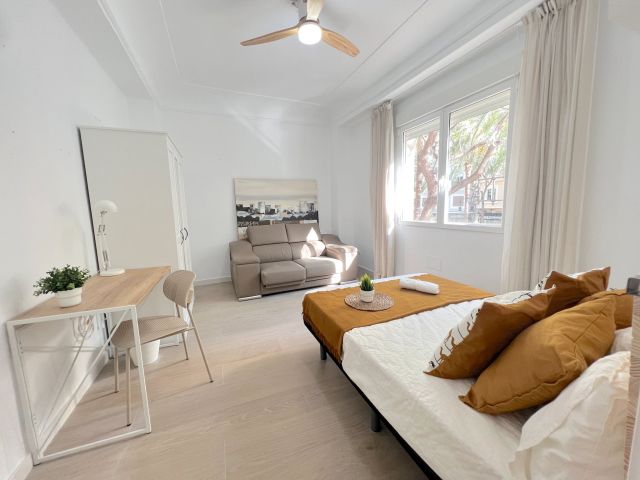 Spain furnished Room in Valencia, Valencia