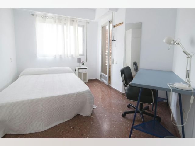 Spain furnished Room in Valencia, Valencia