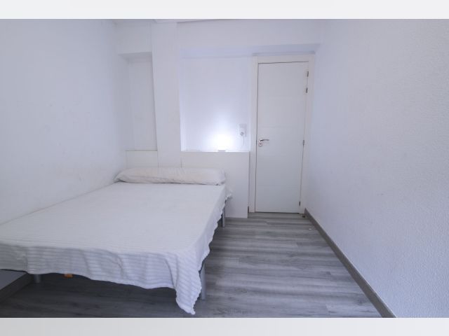Spain furnished Room in Valencia, Valencia