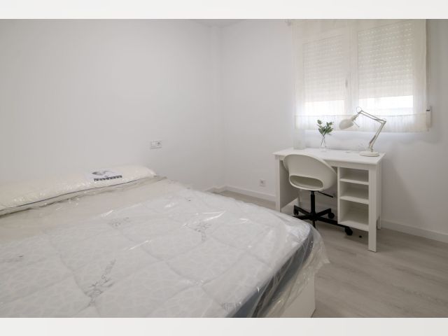 Spain furnished Room in Valencia, Valencia
