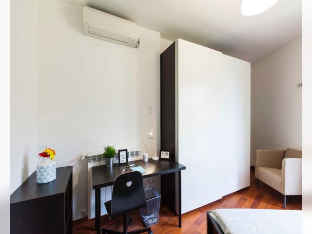 Italy furnished Room in Lombardy, Milan