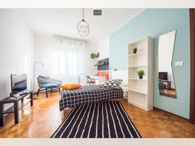Italy furnished Room in Veneto, Verona City