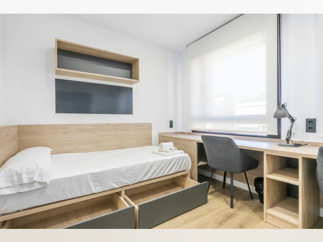 Spain furnished Room in Madrid, Madrid